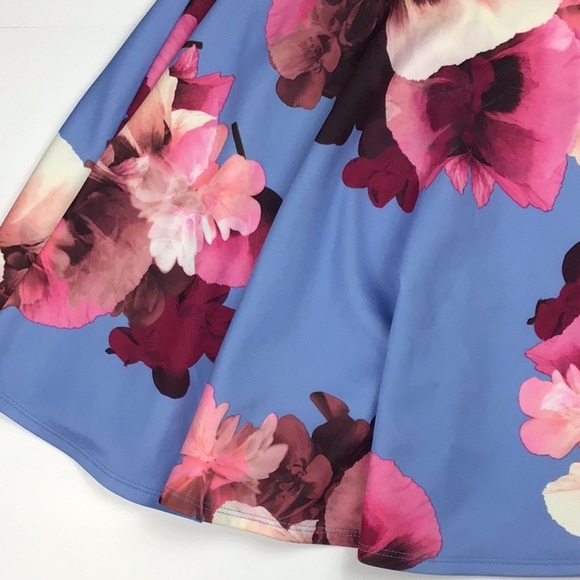 Soprano > Floral Skirt Small - Picture 3 of 7